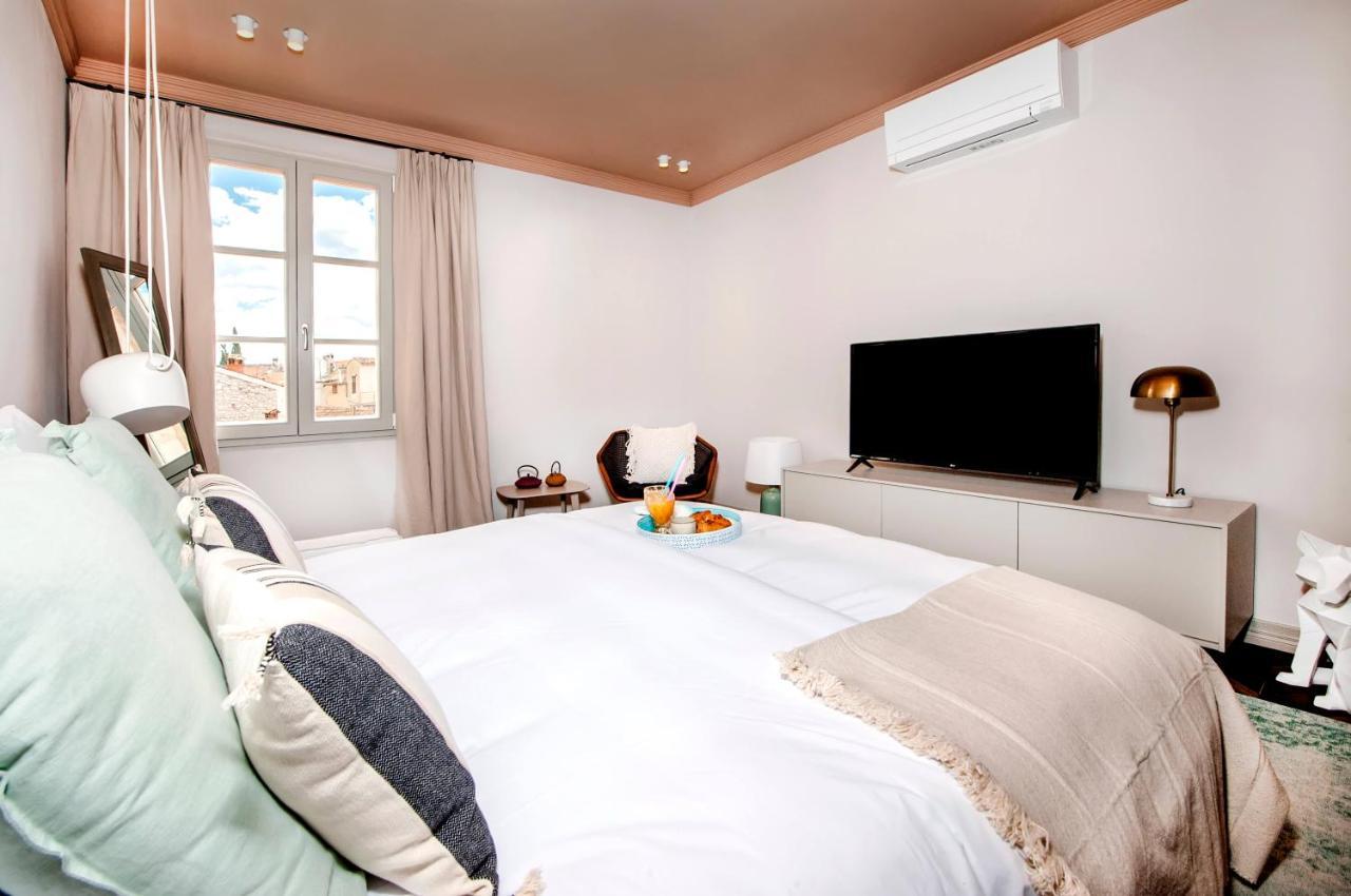 Campitelli Design Apartment Ровин Екстериор снимка