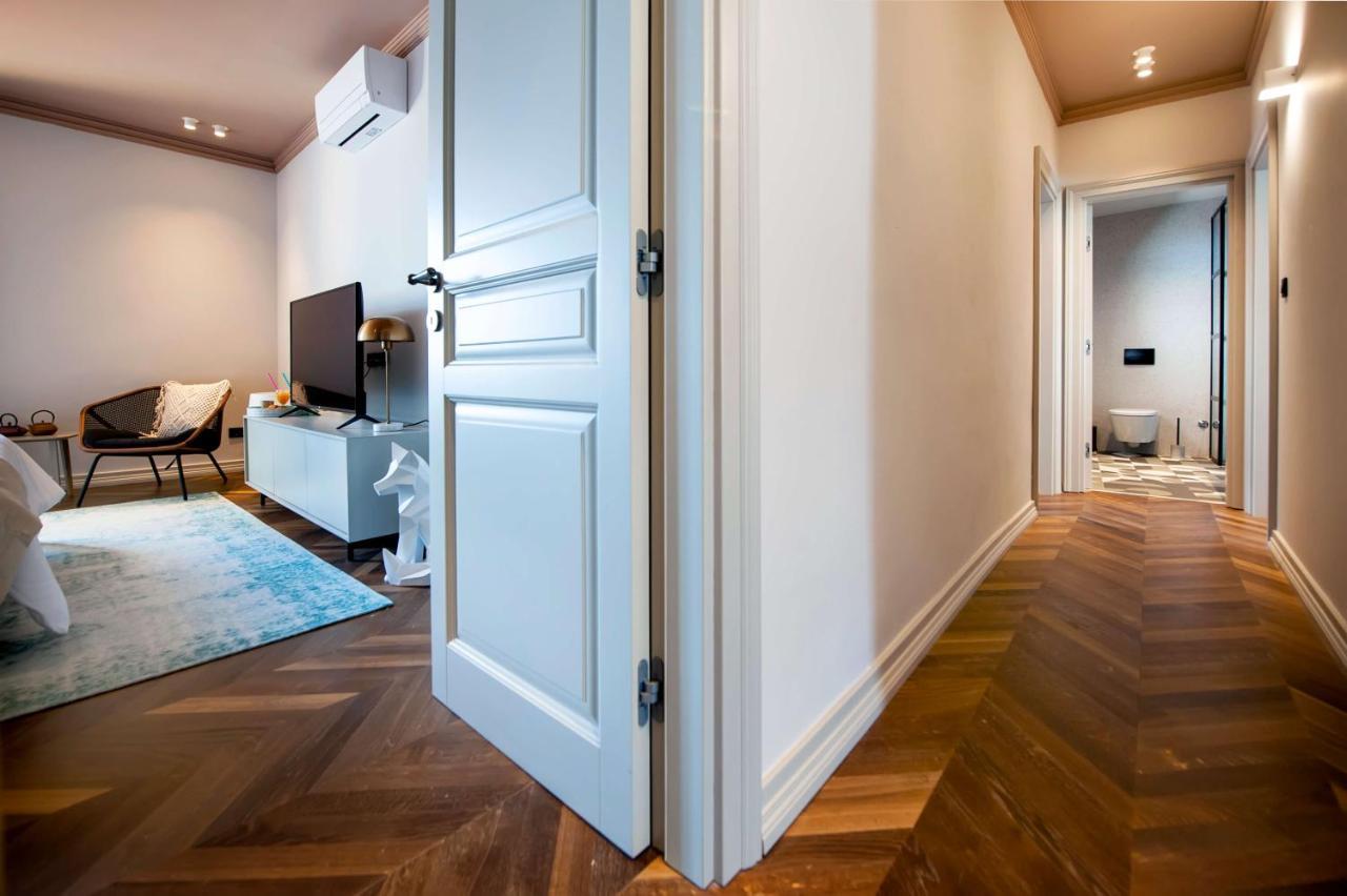 Campitelli Design Apartment Ровин Екстериор снимка